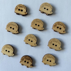 Bottoni in legno a forma di riccio / Perfetti per cucito e artigianato / 10 pezzi / 18 mm x 15 mm \ Bottoni per progetti fai da te