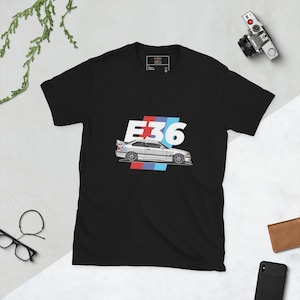 BMW E36 M3 Auto Grafik T-Shirt | Retro Motorsport T-Shirt | Auto-Enthusiasten Geschenk | Unisex Softstyle T-Shirt