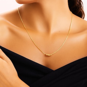 Collier minimaliste doré | Chaîne fine & perles cylindriques