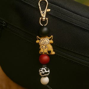 Highland Cow Keychain | Cute Highland Cow Purse Charm | Silicone Bead Keychain | Bag Charm | Farm Animal Gift | Cow Lover Gift