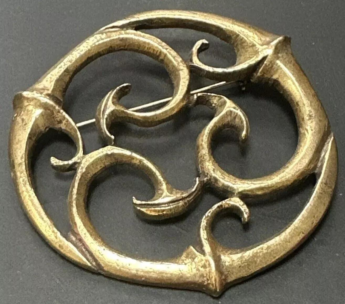 alva museum replicas ビンテージ クロス ゴールド 約27g Alva museum brooch - Etsy 日本