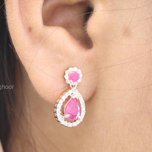 Boucles d'oreilles pendantes diamant rubis or jaune 14 carats, pierre de naissance juillet