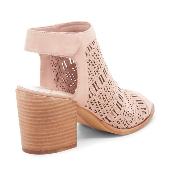 vince camuto keannie block heel sandal