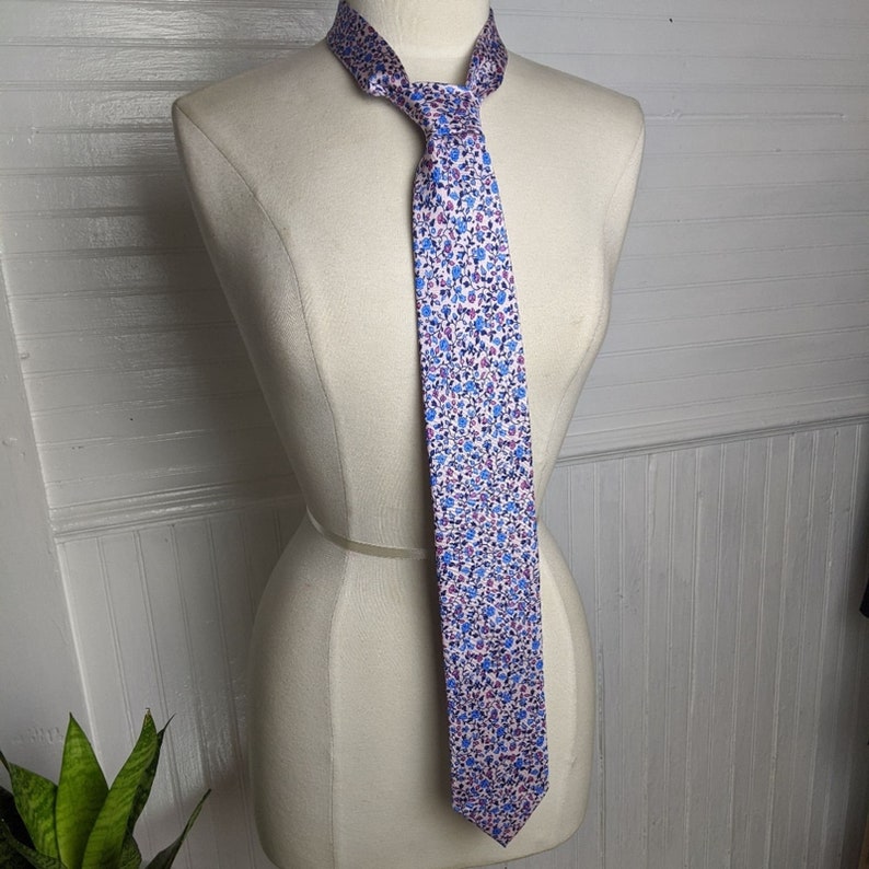 Paul Frederick Italian Handmade Silk Floral Tie