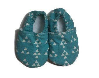 Blue and White Triangle Baby Booties, Blue and White Triangle Crib Shoes, Unisex Crib Shoes