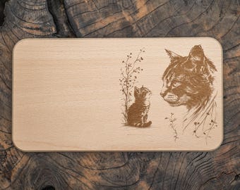 Beechwood breakfast board with cat engraving – wooden board for cat lovers
