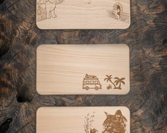Individually engraved beechwood breakfast board – Personalized wooden board made to order