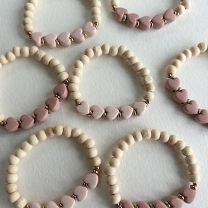 Girls Multi Heart stretchy bracelets - kids beaded bracelet - back to school - best friend bracelets - kids beaded jewelry - Valentine’s Day