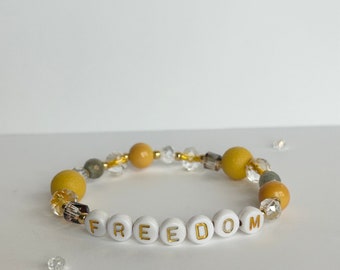 FREEDOM stretchy beaded bracelet - Scripture Focus Word bracelet - gift of encouragement - gift for her - grief and loss gift