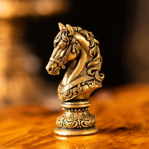 Miniatyr hästhuvud i mässing, ädel ridbordsdekoration, gåva