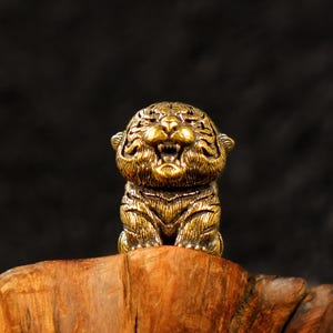 Massive Messing Baby Tiger Figur - Retro Tierskulptur für Regal oder Bürodekor