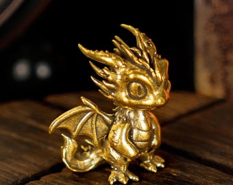 Brass Dragon Figurine – Fantasy-Inspired Decorative Sculpture