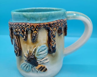 Queen Bee Coffee Mug, Bumblebee coffee mug, handmade pottery mug, Bee lovers, Bee mug, Queen Bee gift