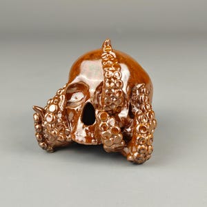 Octopus Skull Figurine | Gold Glaze Totem for Tea or Altar | Dark Fantasy Decor 2025
