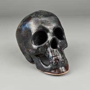 Dark Glazed Skull Figurine | Ceramic Tea Pet | Altar Decor | Gothic Sculpture | Vilnius Studio 2025