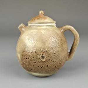 Gongfu Teapot 150ml – Porcelain Teapot for Chinese Tea Ceremony – Textured Japanese Glaze – Handmade in Kunming 2024