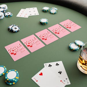 Cartas de póker Tatted Moms: Imprescindibles para una divertida noche de juegos, regalo único para mamás, diseño de cereza, reuniones familiares, noche de póker