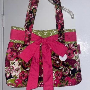Paisley Charm – Pink Bow Shoulder Bag