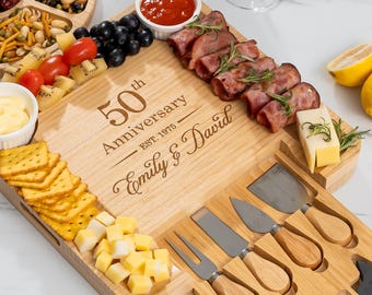 50th Wedding Anniversary Cheese Board - Custom 50 Years Anniversary Charcuterie Board, Golden Anniversary, Wedding Keepsake, Gift for Couple