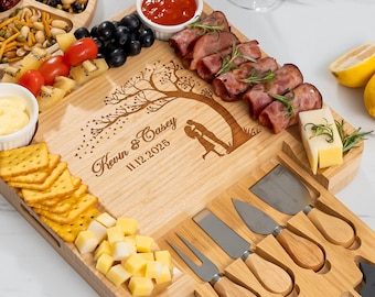 Personalized Wooden Charcuterie Board - Custom Wedding Cheese Board, Anniversary Gifts for Her, Christmas Gifts for Couple, Gift for Mom
