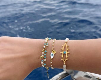 Elara – Pearl & Eye Talisman Bracelet