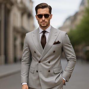 Hellgrauer Zweireihiger Herrenanzug | Slim Fit Abendkleidung | Modernes Business & Event Outfit