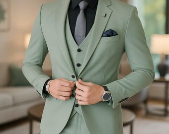 Light Green 3-Piece Suit: Elegant Groom & Groomsmen Wedding Outfit