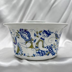 Vintage 1960s–70s Figgjo Flint “Lotte” Lidded Serving Bowl – Turi Design – Made in Norway