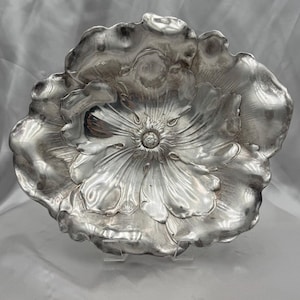 Mid-Century Silverplate Floral Bowl – 1950s–1960s Repoussé Petal Design, Hollywood Regency Style Catchall or Serving Dish