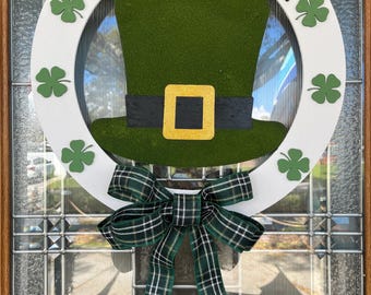 Erin Go Braugh St. Patrick's Day Wreath: Leprechaun Hat & Shamrock