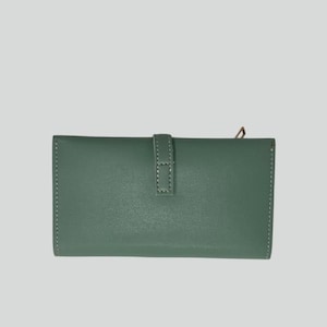 Cartera larga de piel sintética verde para mujer: cartera fina plegable con ranuras para tarjetas, monedero de piel vegana