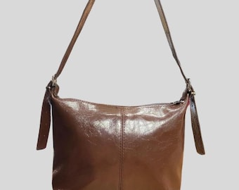 Brown Vegan Leather Crossbody Handbag – Minimalist Shoulder Bag
