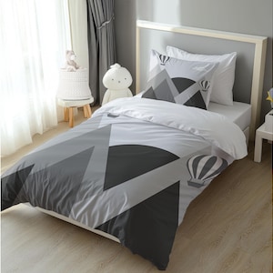 Personalized Duvet Cover Set for Kids, Custom Bedding for Single Beds, Colorful Children’s Bedroom Decor