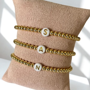 Personalisiertes Gold Perlen Initial Armband - 14k vergoldet, benutzerdefinierte Buchstaben Armband, Geschenk für sie, handgefertigt, Schmuck stapeln