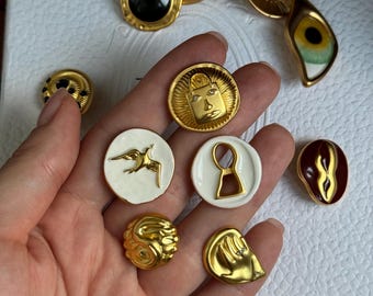 Luxury Gold Button Mix – Set of 5 Gold Metal Buttons with Rhinestones | Royal Elegance for Haute Couture / DIY Projects/ Tweed jackets