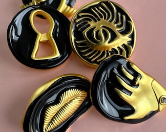 Luxury Button Mix – Set of 5 Small Gold Black Metal Buttons Enamel | 1.8 cm (0.7 inch 3/4) Royal Elegance for Dresses Blouses / DIY Projects