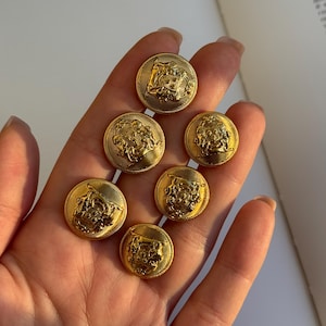 Luxury Gold Blazer Buttons – Heavy Cast Metal Buttons with Heraldic Crests for Jackets, Knitwear | 1.8 / 2 cm (0.7-0.8 inch) , Shank Buttons