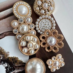 Set of 8 mixed pearl buttons, elegant mix of pearl gold shank buttons, white and gold  button collection for sewing, Royal Diamante Buttons