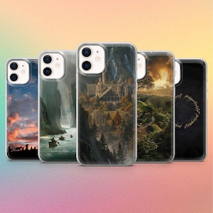Könnte beinhalten: Eine Sammlung von fünf Handyhüllen mit verschiedenen Landschaftsdesigns. Die Hüllen zeigen Bilder eines Sonnenuntergangs, einer Flussszene mit Booten, einer Bergburg, einem Waldweg und einer schwarzen Hülle mit goldenem Text.