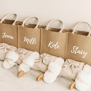 Personalized Bridesmaid Gift Bag, Custom Burlap Gift Bag, Beach Tote Bag, Bachelorette Party Bag, Bridesmaid Proposal Gifts,Wedding Gift Bag