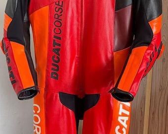 Ducati Corse C6 Röd Lädermotorcykelställ – Specialanpassad Motorcykelutrustning