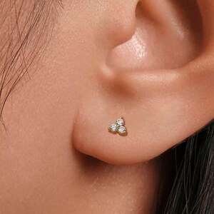 20G/18G/16G Flower Push Pin Labret • Threadless Flat Back Earring • Tragus Stud • Flat Back Stud • Helix • Cartilage Stud • Nose Piercing
