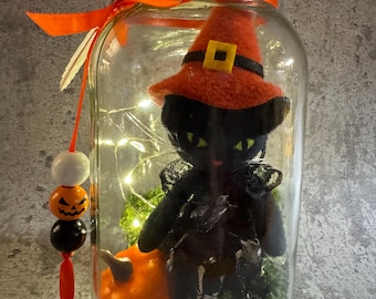 Spooky Halloween Lantern, Light up Mason Jar, Holiday Decor, Halloween Table Centerpiece, Halloween Mason Jar, Halloween Lantern,