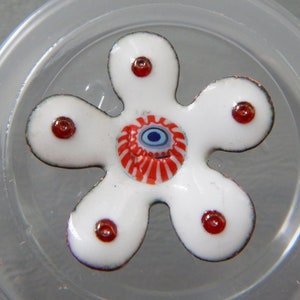 Enameled Shank Button Daisy 2020 B-024