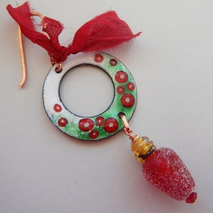 Hand Enameled Christmas Tree Ornament: Wreath