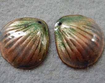 Enamel Jewelry Findings: Clam Shell Pair 2018 F-413
