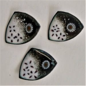 Enameled Shank Buttons Shields 2017  B-24