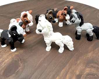 3D Printed Articulated Horse Figurine, Toy features movable joints.
