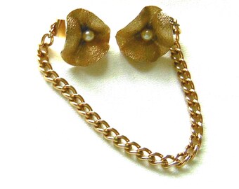 Vintage Faux Pearl Flower Sweater Clothing Clips: MCM era