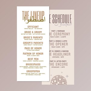 Puede incluir: Dos tarjetas verticales de programa de boda con fondo blanco y beige claro. La tarjeta izquierda enumera The Lineup con los nombres de la fiesta de bodas en texto marrón. La tarjeta derecha detalla The Schedule con horarios y un gráfico de bola de discoteca.